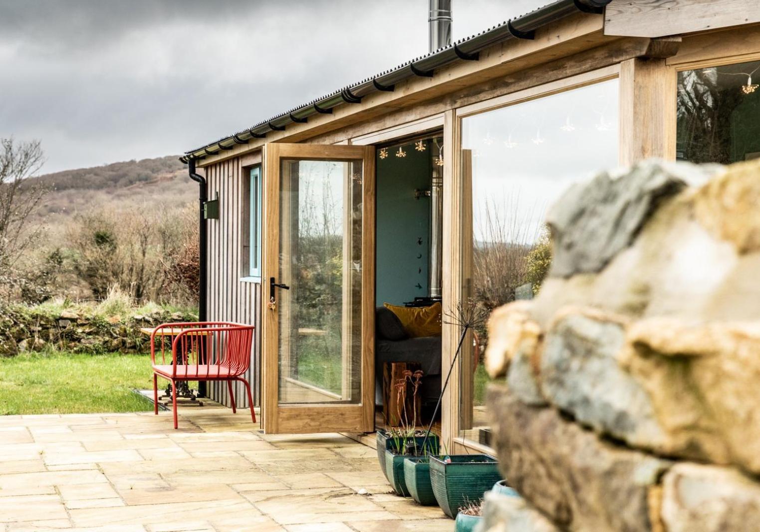 Penrhiw - A Country Cottage With Mountain Views Newport  Exteriör bild